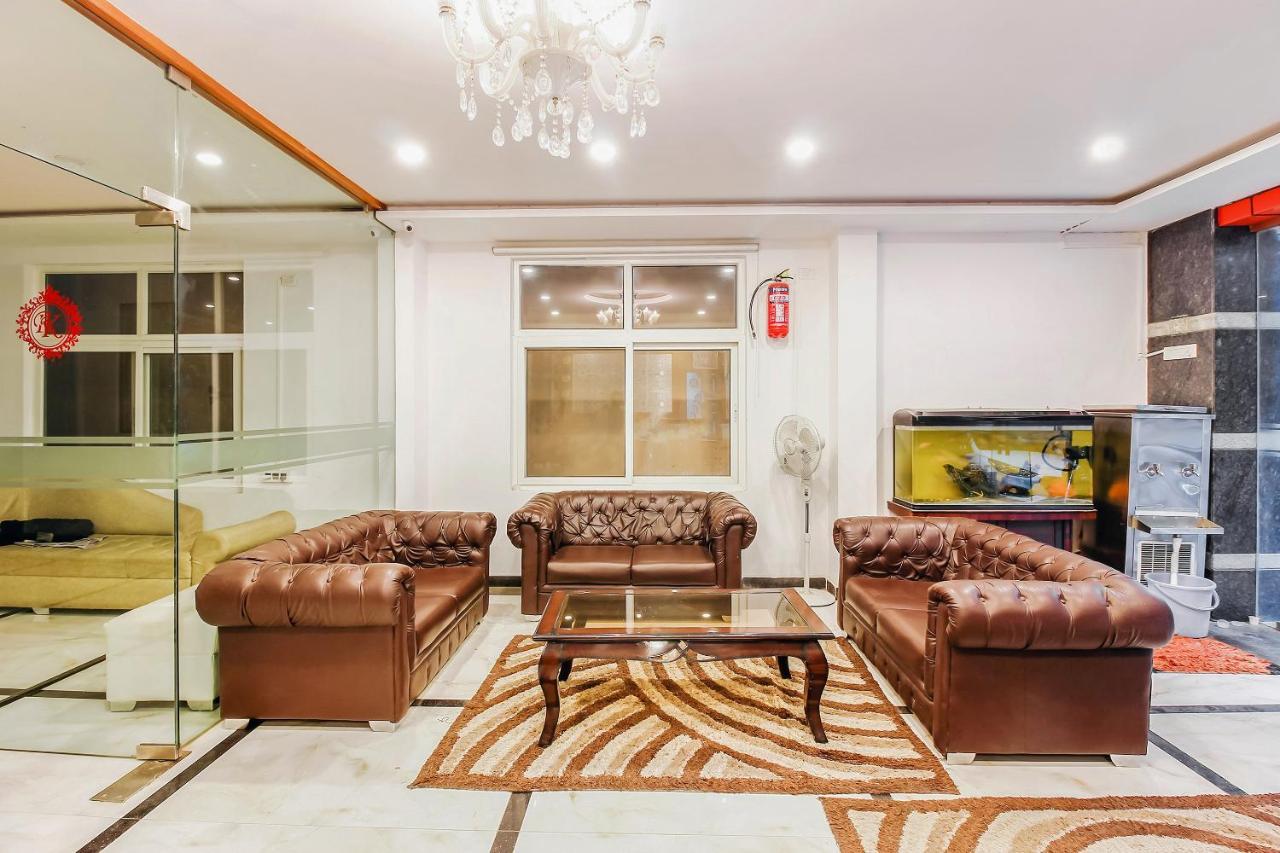 Oyo 29131 Hotel Mn Grand Shamshabad Exterior foto