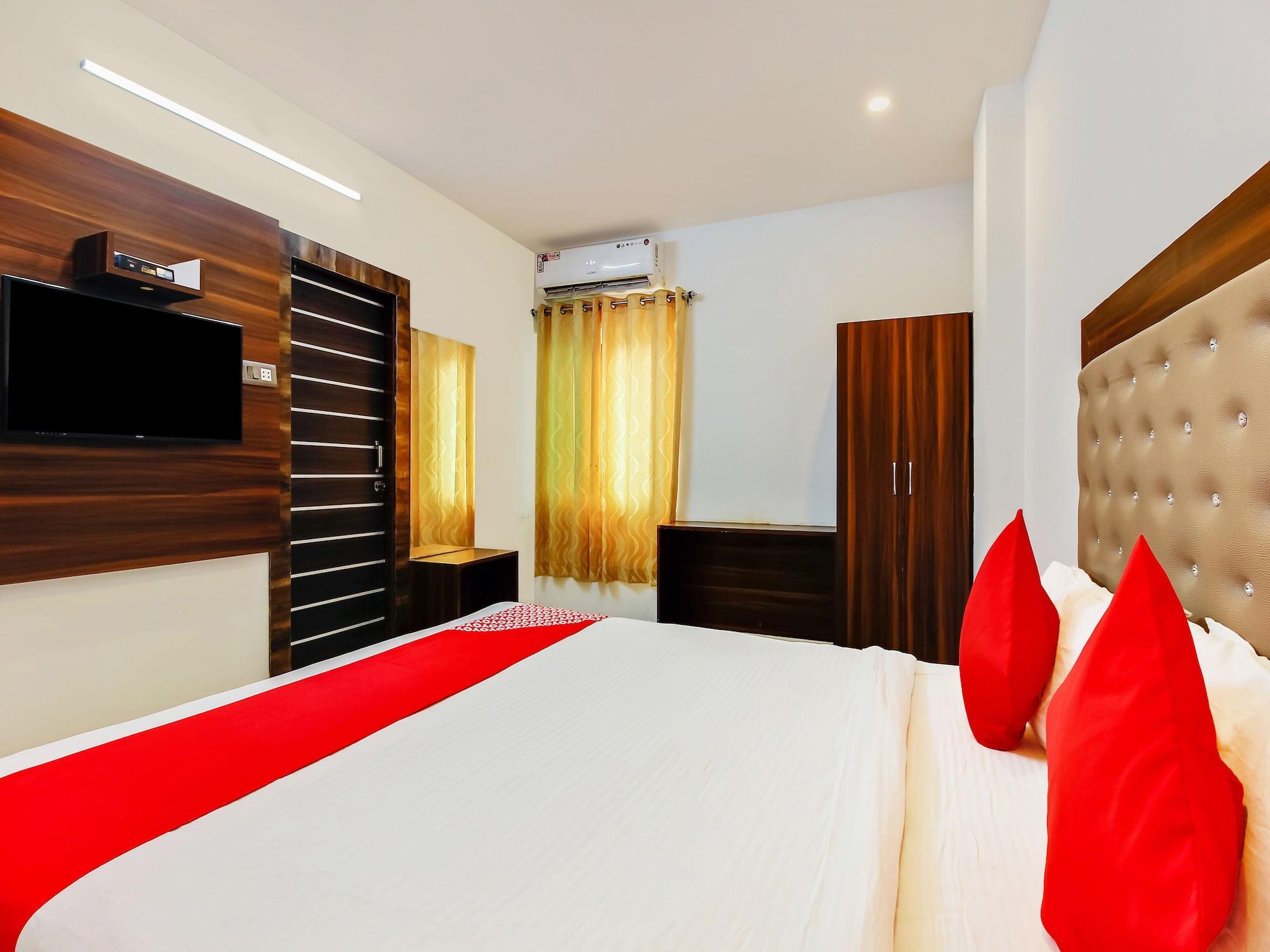 Oyo 29131 Hotel Mn Grand Shamshabad Exterior foto